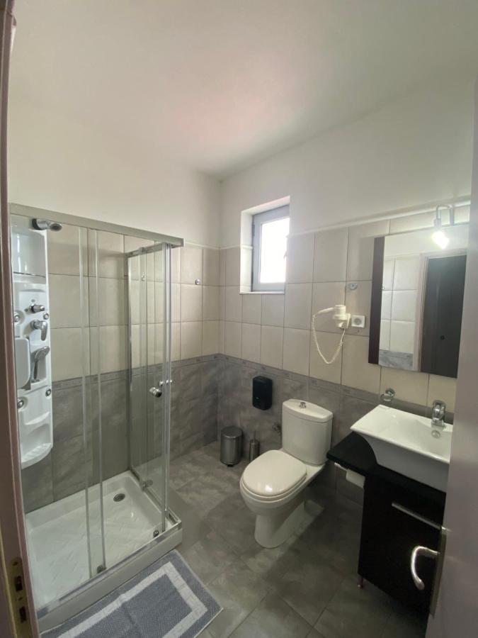 Sozos Inn Hotel Vonitsa Bagian luar foto